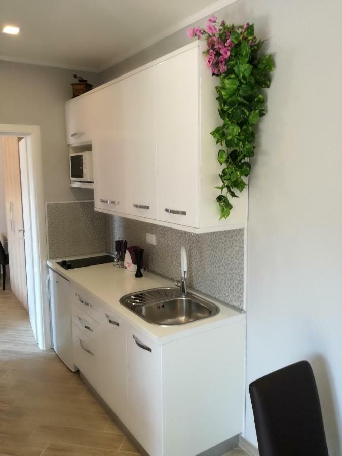 Apartments Smokva Makarska Buitenkant foto